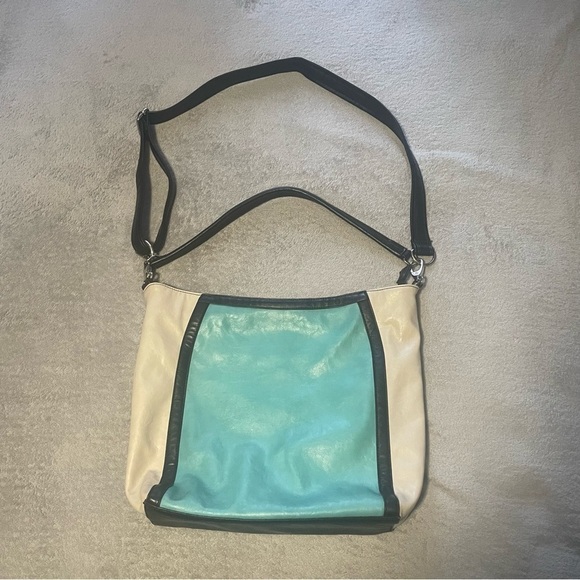 𝅺s-q vegan convertible crossbody shoulder bag in excellent condition - Picture 2 of 9